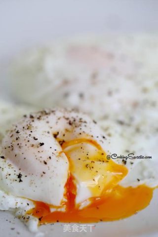 Smoked Salmon Poached Egg recipe