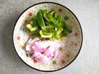 [stir-fried Squid with Spicy Sauce] recipe