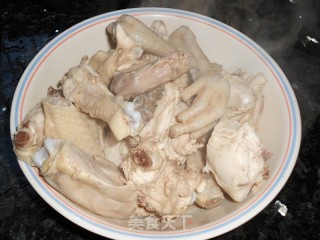 Hericium and Fish Maw Chicken Soup recipe