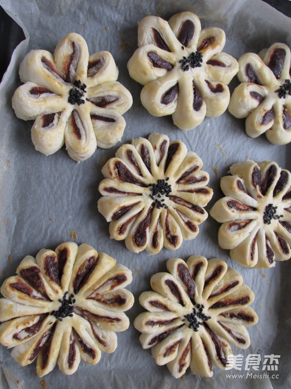 Bean Paste Chrysanthemum Crisp recipe