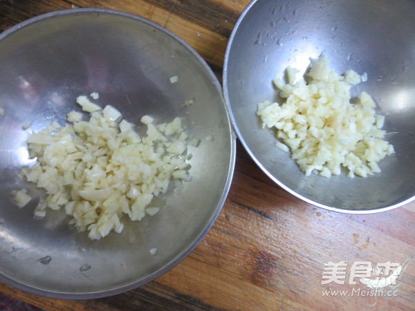 Steamed Fresh Abalone with Garlic recipe