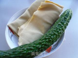 Dried Tofu and Cucumber Slices recipe