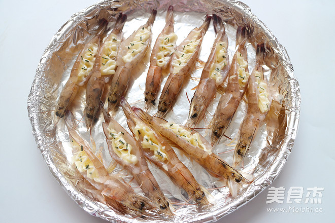 Grilled Shrimp with Rosemary Cheese recipe