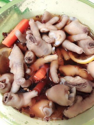 Vinegar Soaked Chicken Feet recipe