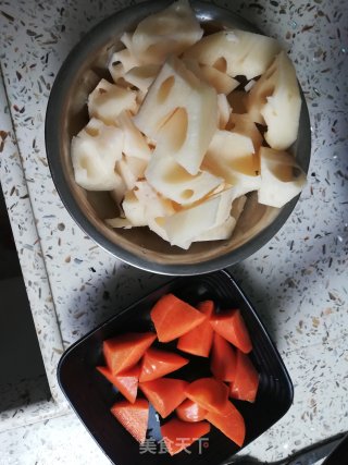 Pork Ribs, Lotus Vegetables and Carrot Soup recipe