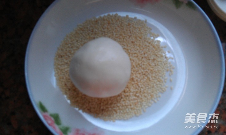 Sesame Glutinous Rice Ball recipe