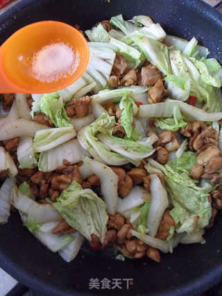 [home Cooking] Spicy Stir-fried Cabbage Chicken recipe