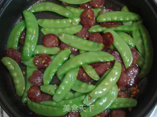 Fried Sausage with Snow Pea recipe