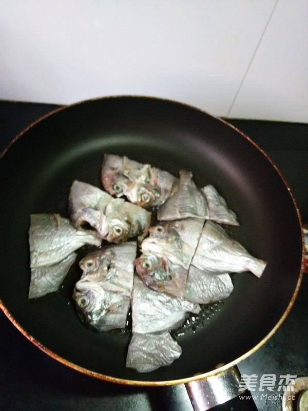 Fried Pomfret recipe