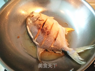 #trust之美#【golden Pomfret in Sauce】 recipe