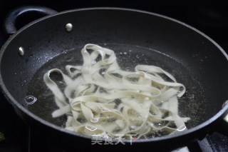 Oily Wide Noodles recipe