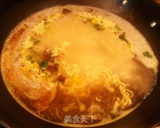 Instant Noodles with Pork Ribs recipe