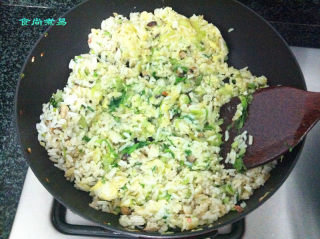 Fried Rice with Lettuce and Mushrooms and Eggs recipe