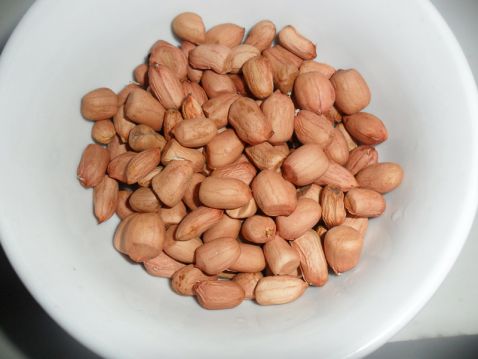 Celery Mixed with Soybeans and Peanuts recipe