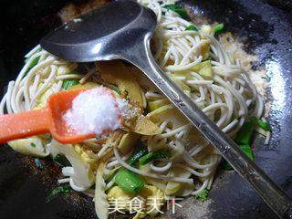 Stir-fried Noodles with Cabbage Egg and Bamboo Shoots recipe