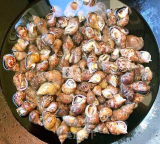 Stir-fried Snails with Garlic Chili Sauce recipe