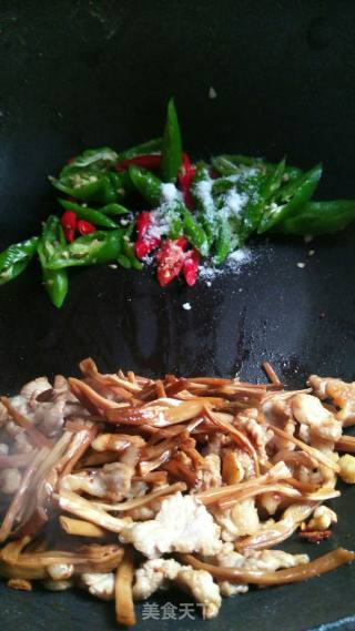 Stir-fried Pork with Daylily recipe