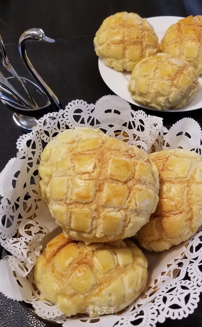 Custard Pineapple Bun recipe