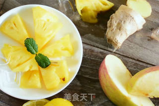 Apple Pineapple Juice is Okay with Some Ginger recipe