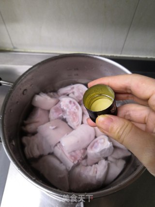 Stewed Pig's Feet with Yam recipe