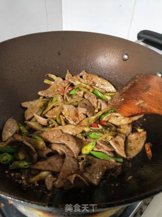 Stir-fried Pork Liver with Hot and Sour recipe