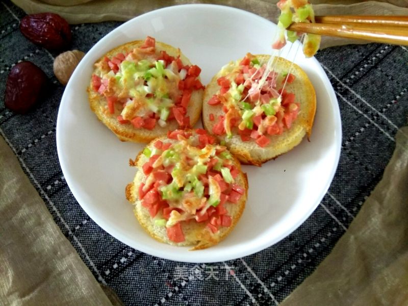 Cheese and Ham Mantou Slices recipe