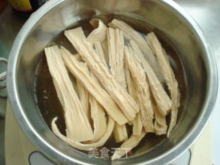 Tossed Yuba with Sesame Sauce recipe