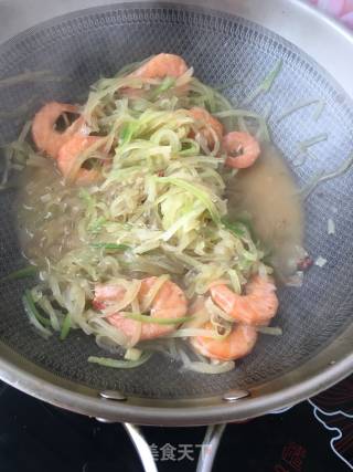 Stewed Shrimp with Carrot Vermicelli recipe
