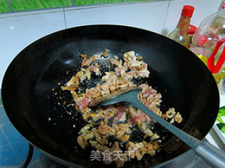 Yucui Shredded Pork with Stropharia recipe