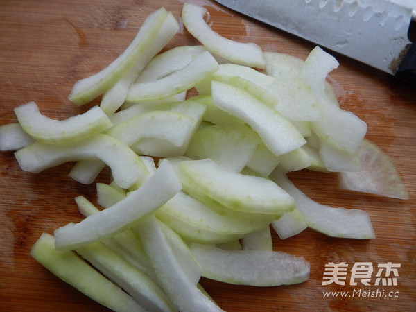 Stir-fried Winter Melon Strips with Soy Sauce recipe