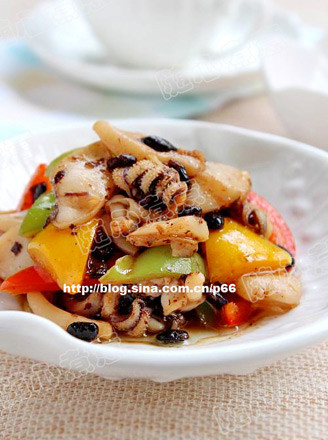 Cuttlefish with Black Beans and Peppers recipe