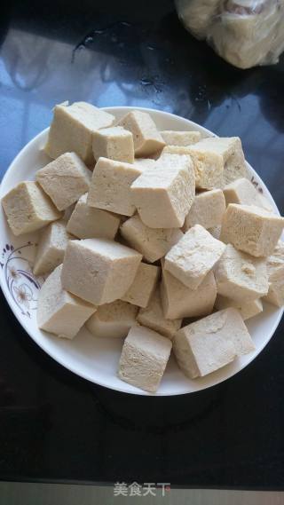 Stir-fried Cabbage with Frozen Tofu recipe