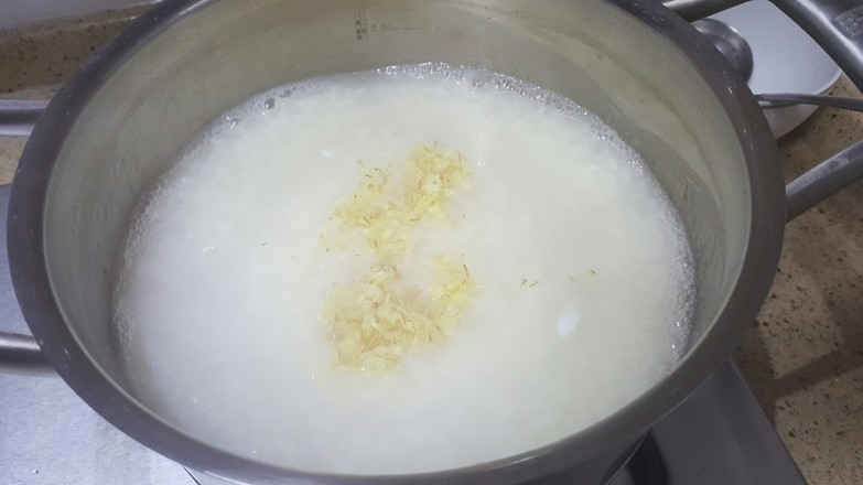 Congee with Preserved Egg and Lean Meat recipe