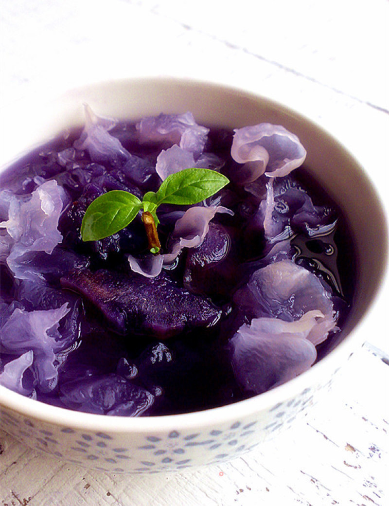 Purple Sweet Potato and Tremella Soup recipe