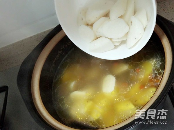 Yam Suckling Pigeon Soup recipe