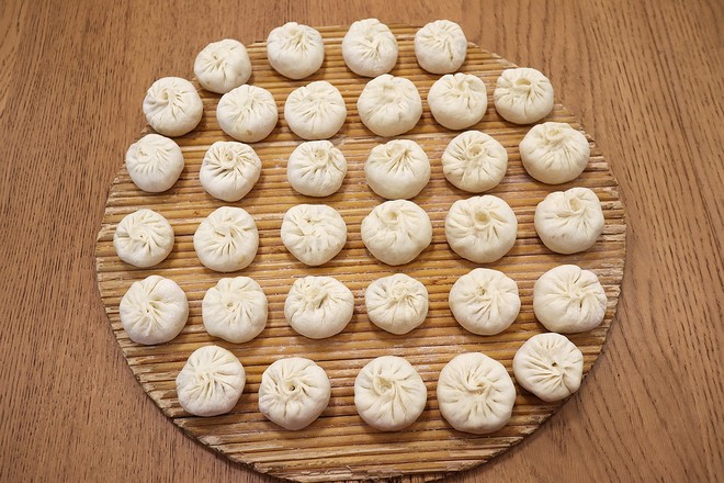 Big Baozi with Shredded Pork and Carrot recipe