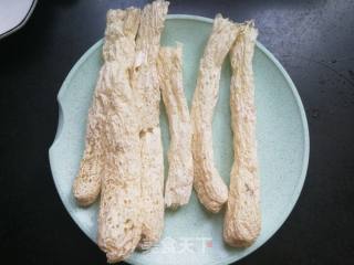 Bamboo Fungus and Wolfberry Pork Ribs Soup recipe