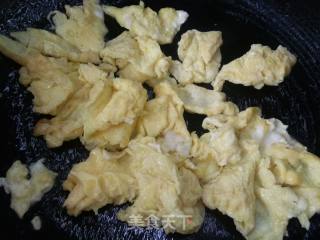 Scrambled Eggs with Tomatoes recipe