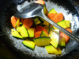 Stir-fried Japanese Pumpkin with Carrots recipe