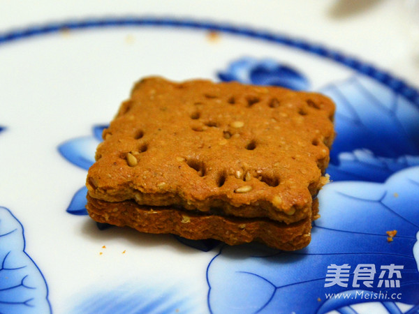 Layers of Taste Buds Surprise-brown Sugar Sesame Sandwich Biscuits recipe