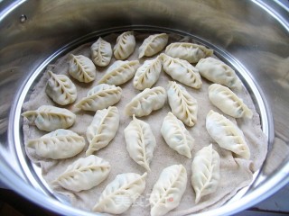 Easy Homemade Nutritious and Delicious Breakfast-steamed Dumplings with Chives and Dried Beans recipe