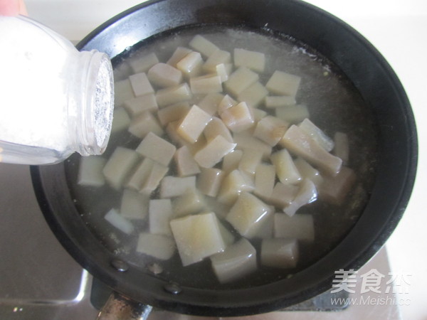 Coriander Mixed with Konjac recipe