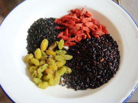 Soy Milk with Soy Beans and Black Rice recipe