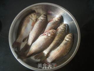 Small Crucian Carp with Vinasse recipe