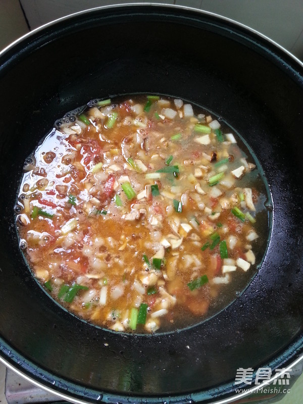 Diced Pork Noodles in Tomato Sauce recipe