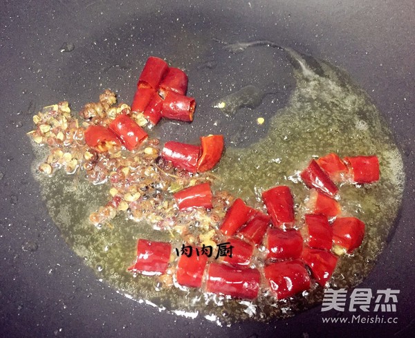 Explain How to Make An Authentic Chongqing Pickled Cabbage Fish (fresh, recipe