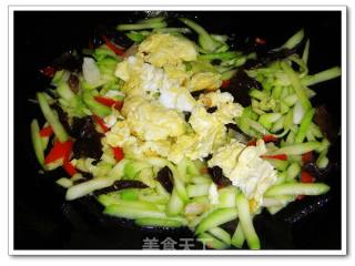 Scrambled Eggs with Melon Fungus recipe