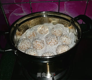 Lotus Root Pork Pearl Ball recipe