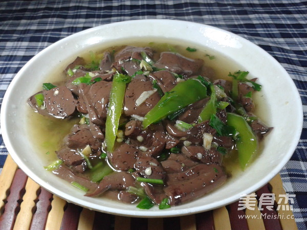 Stir-fried Pork Blood with Green Peppers recipe