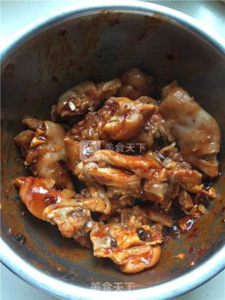 Spicy Roasted Pork Trotters recipe